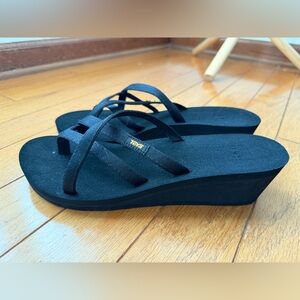 Teva Mush Mandalyn Ola 2 Wedge Flip Flops Women’s Size 11 Foam Sandals 100% Recy